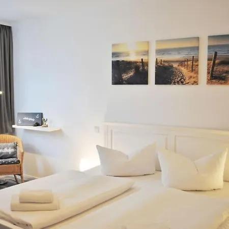 Moin Moin Comfortable Binz